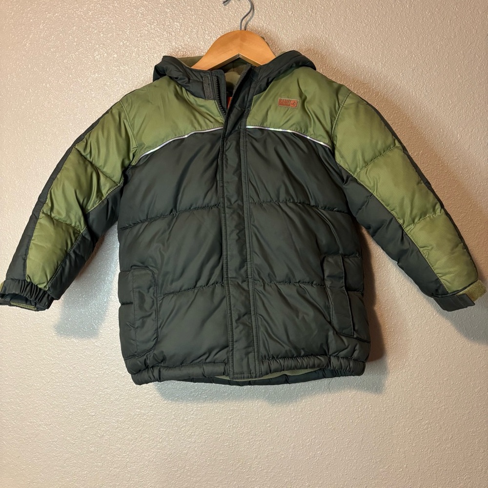 Kids Old Navy Two-Tone Green Puffer Jacket size 5T